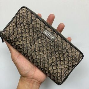 Coach Taylor  Python Print long wallet